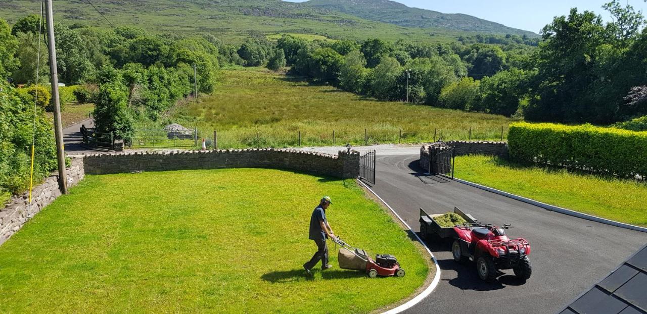 Mountain View Bed & Breakfast, Kenmare, Co. Kerry, Ireland エクステリア 写真